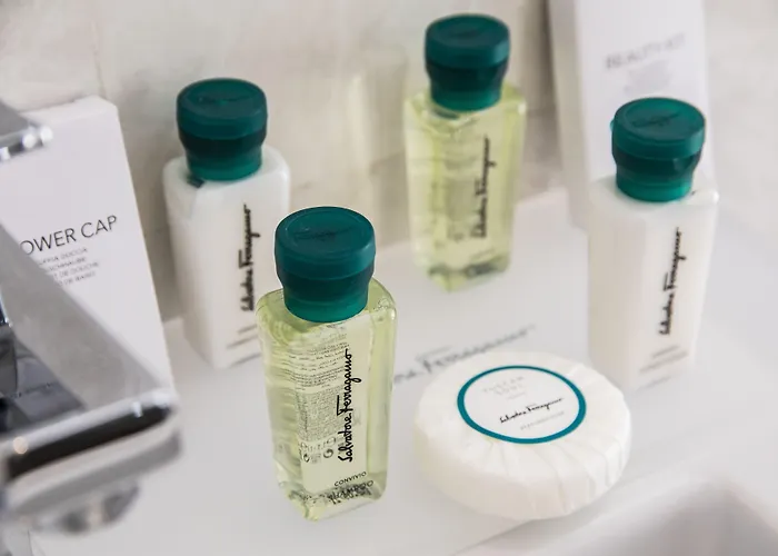 בית הארחה Seven 4*